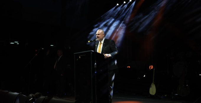 Üniversitelilerden Başkan Pehlivan’a Sevgi Seli