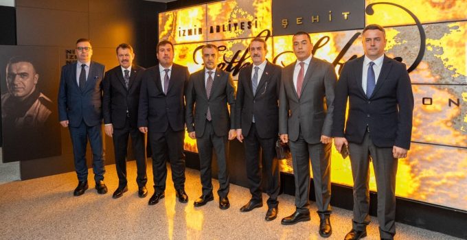 İzmir Adliyesi’nde Tarihi Tanıtım: “UYAP AI” İlk Kez Sunuldu
