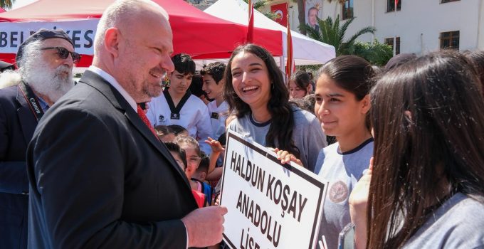 Pehlivan’dan 19 Mayıs mesajı: Gençliğin yanında olmak, geleceğe sahip çıkmaktır