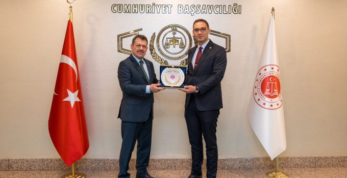 CEZA VE TEVKİFEVLERİ GENEL MÜDÜR YARDIMCISI ENES KOCAKALE İZMİR ADLİYESİ’Nİ ZİYARET ETTİ