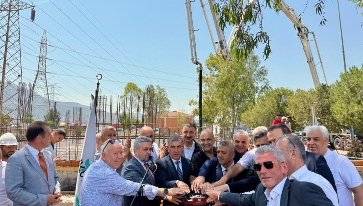 AYAKKABICILAR SAĞLIK MERKEZİ VE CAMİİ İÇİN TEK YÜREK OLDU