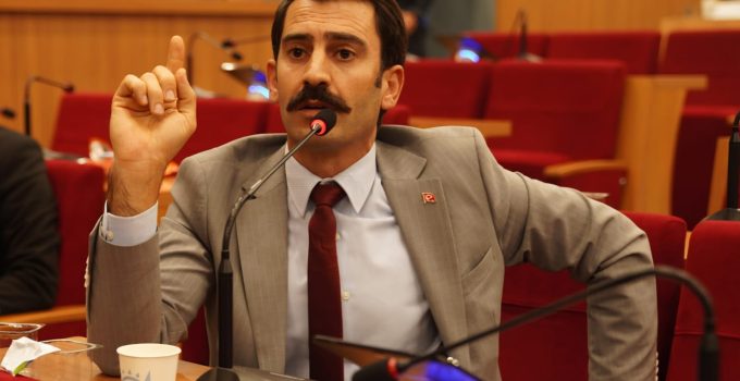 AK Partili Kişili’den İzmir Büyükşehir Meclisi’nde Tepki