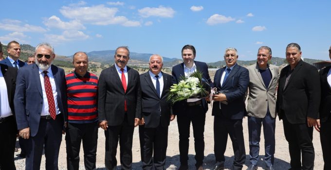BAKAN YARDIMCISI DR. AHMET BAĞCI VE TARIM REFORMU GENEL MÜDÜRÜ DR. OSMAN YILDIZ DİKİLİ OTB’DE