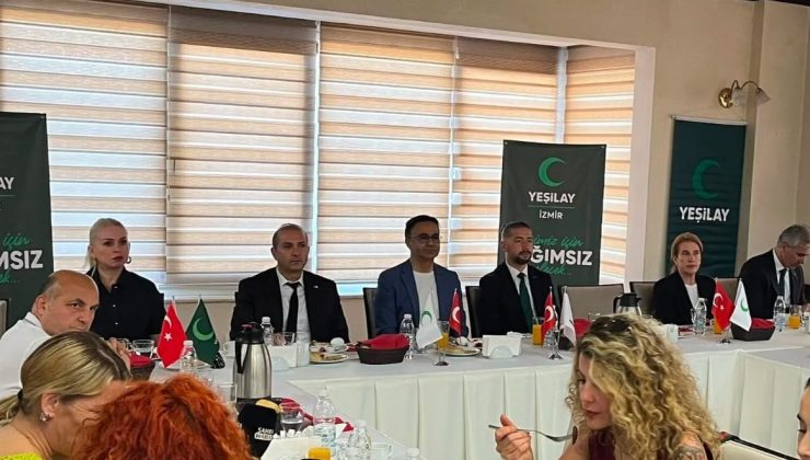YEŞİLAY İZMİR’DEN BAĞIMSIZLIK SEFERBERLİĞİ
