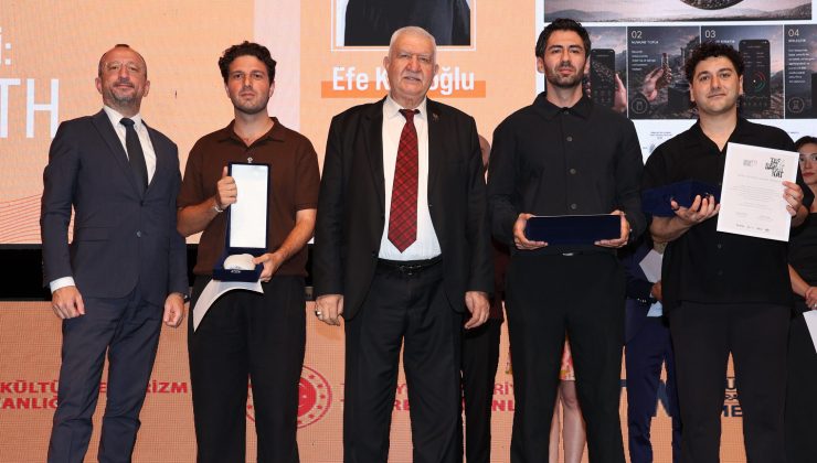 İZMİR AGORA’DA DOĞAL TAŞIN YILDIZLARI VE TASARIMCILAR ÖDÜLLENDİRİLDİ