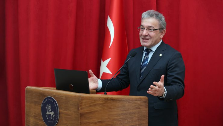 SAVUNMA SANAYİİNİN GELECEĞİ DEÜ’DE MASAYA YATIRILDI